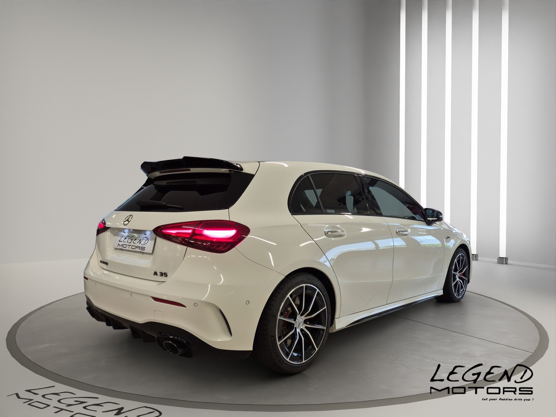 MERCEDES-BENZ A AMG 35 4Matic 8G-DCT -CH- LEASING à partir de CHF 450.-/mois-image-5