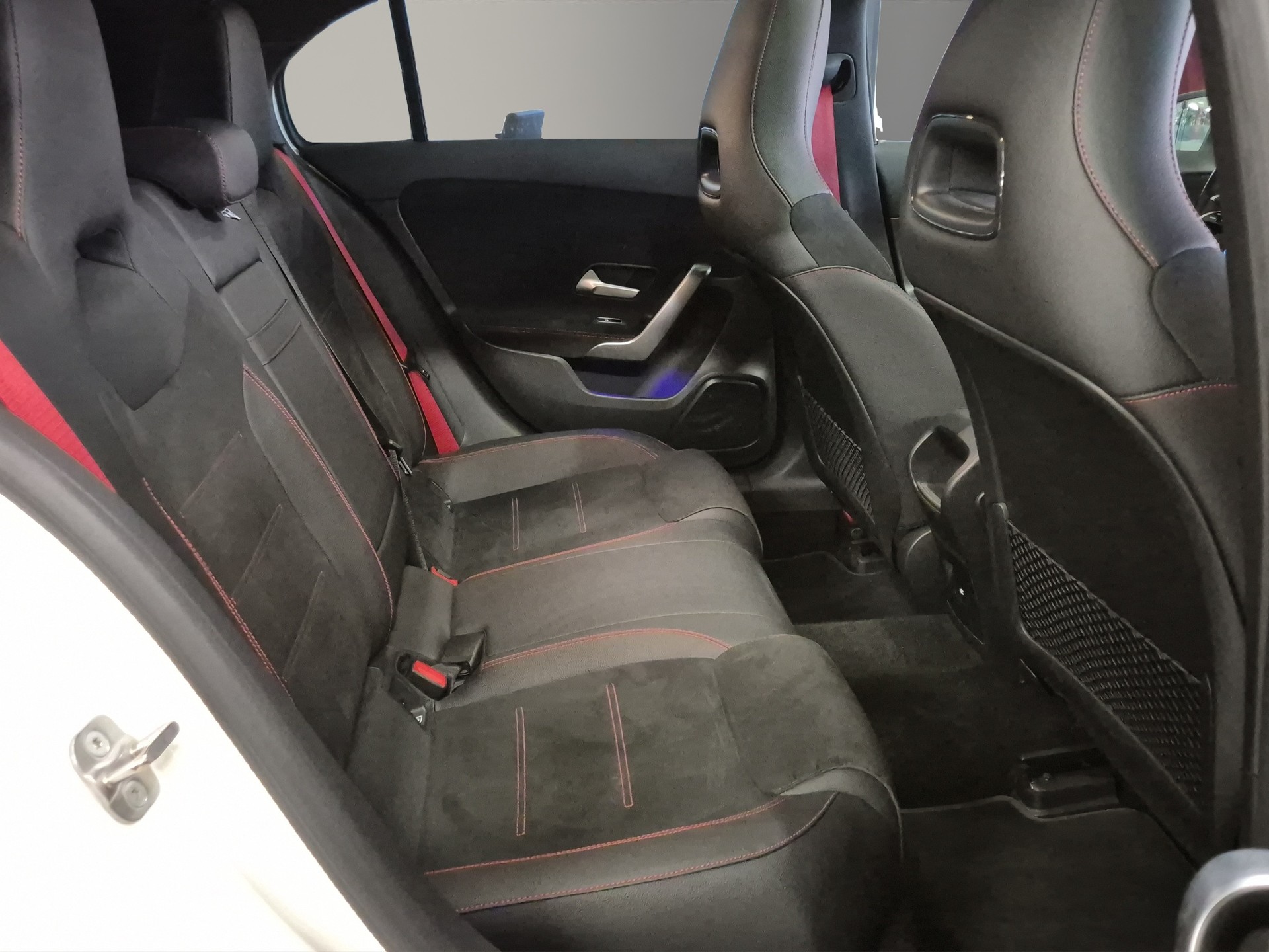MERCEDES-BENZ A AMG 35 4Matic 8G-DCT -CH- LEASING à partir de CHF 450.-/mois-image-14