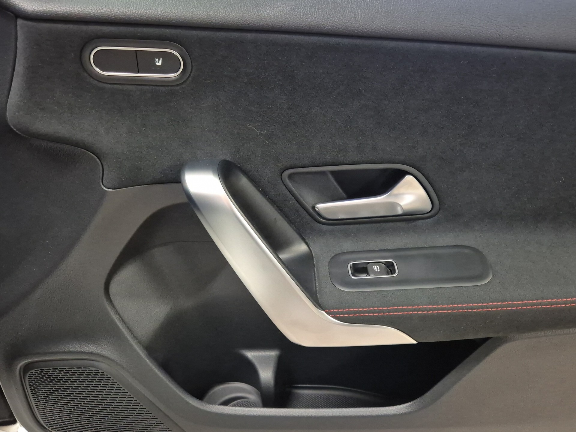MERCEDES-BENZ A AMG 35 4Matic 8G-DCT -CH- LEASING à partir de CHF 450.-/mois-image-15