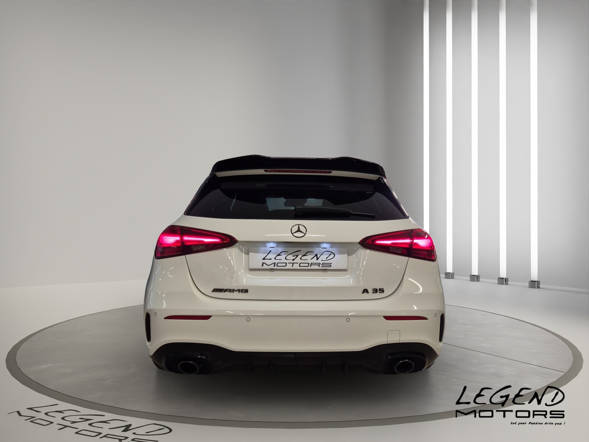MERCEDES-BENZ A AMG 35 4Matic 8G-DCT -CH- LEASING à partir de CHF 450.-/mois-image-4