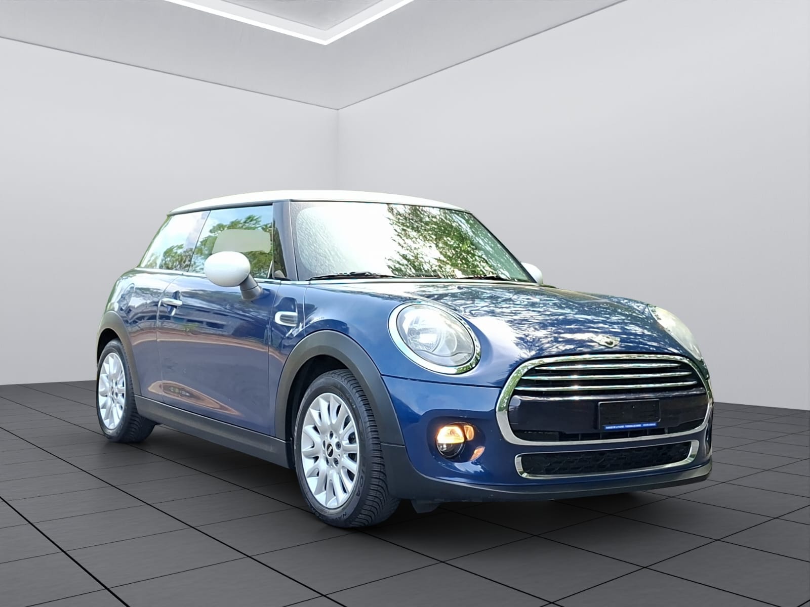 MINI Cooper-showroom-element-2