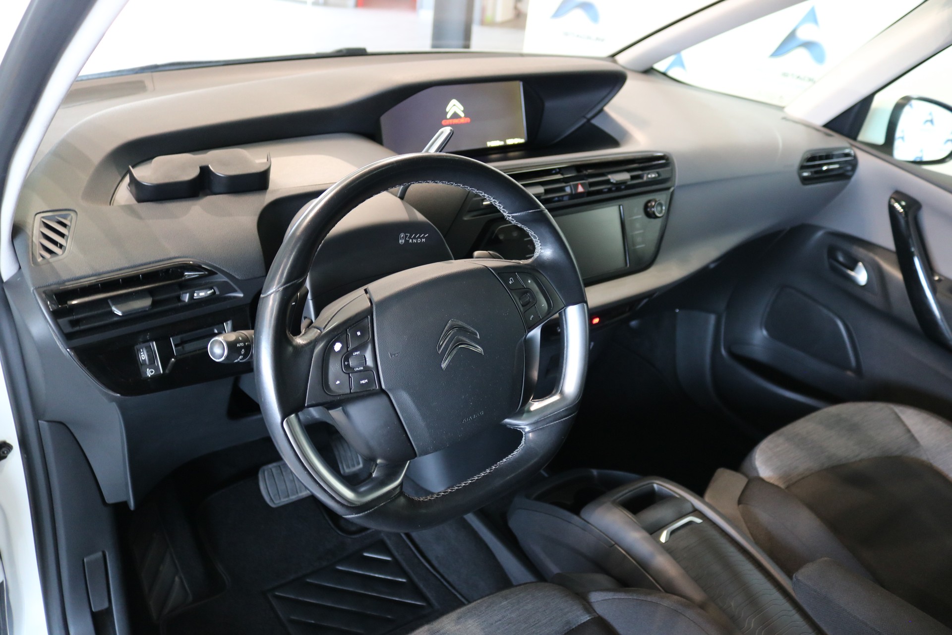 CITROEN Grand C4 Picasso 2.0 BlueHDi Exclusive Automatic-showroom-element-1