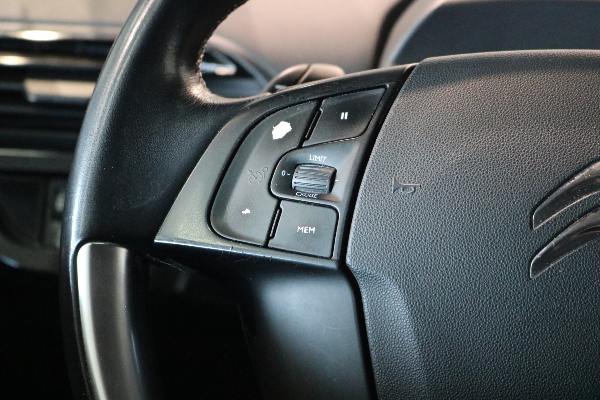 CITROEN Grand C4 Picasso 2.0 BlueHDi Exclusive Automatic-image-35