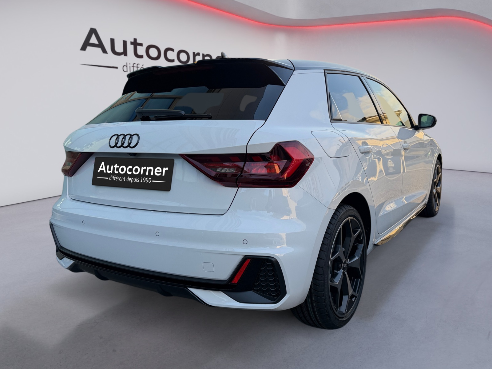 AUDI A1 Sportback 30 TFSI S Line Attraction S-tronic-image-4