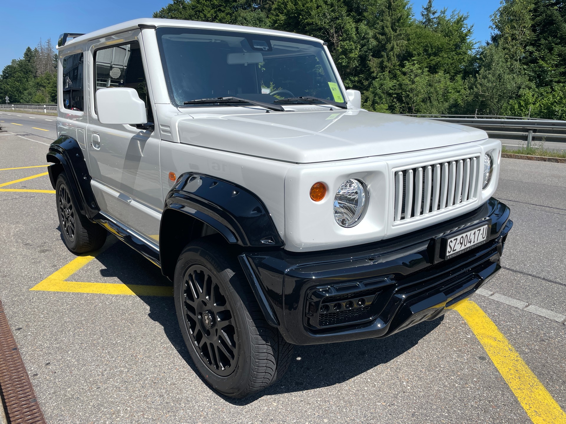 SUZUKI Jimny 1.5 MAN 4x4 AMG Style Umbau-showroom-element-2