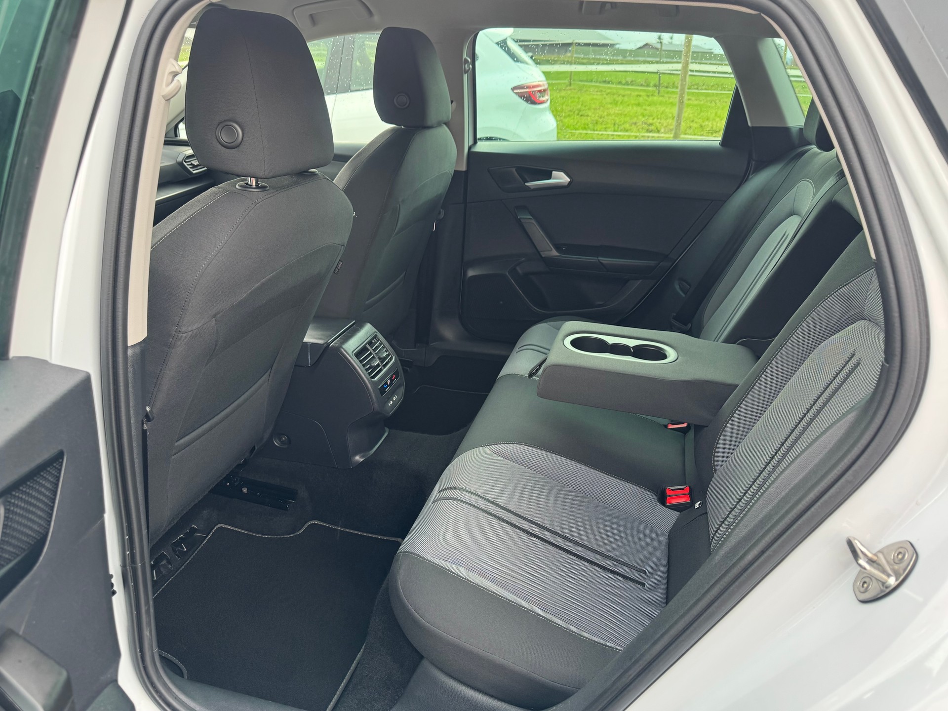 SEAT Leon 2.0 TDI EVO DSG Style-image-9