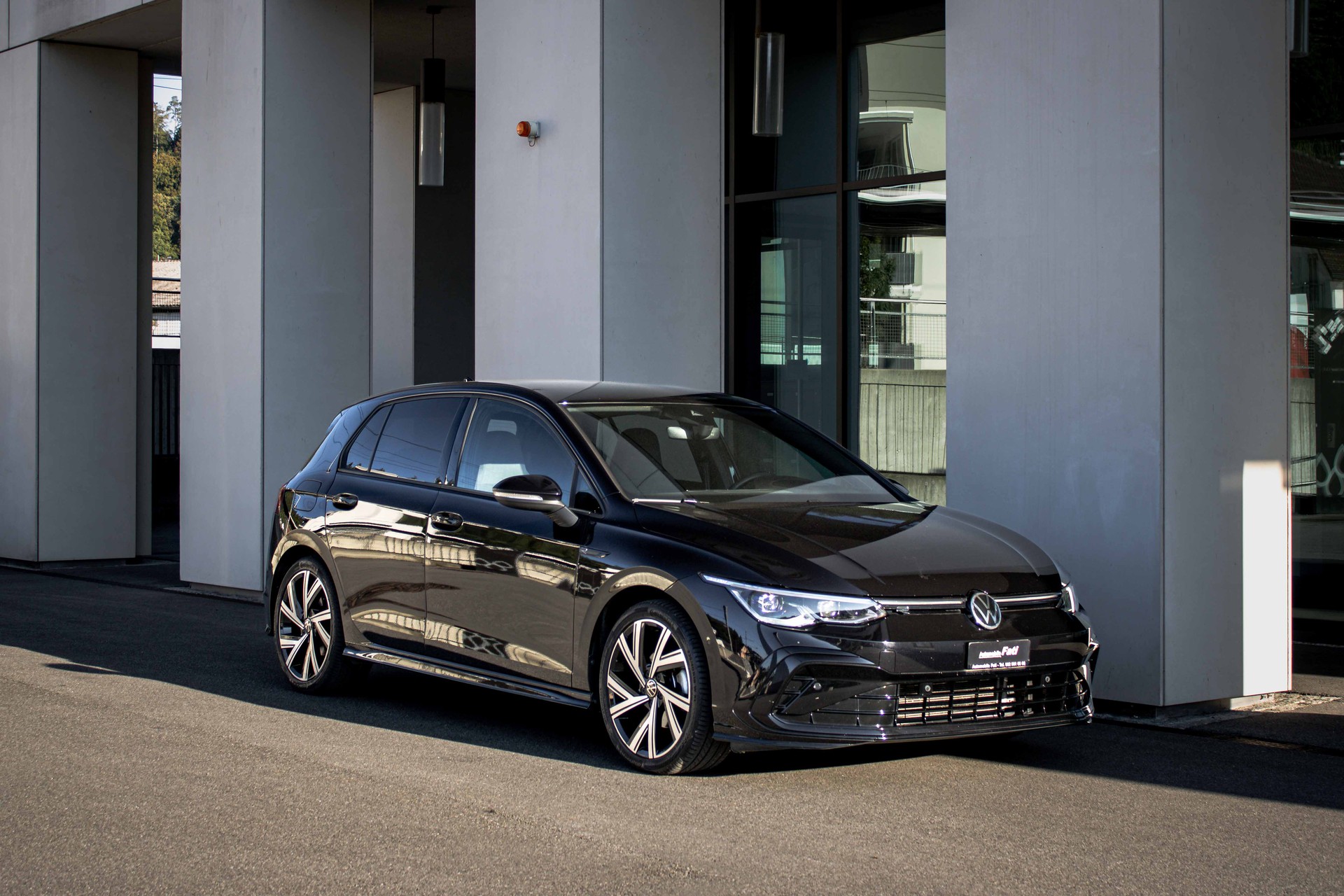 VW Golf 1.5 eTSI mHEV ACT R-Line DSG-image-4