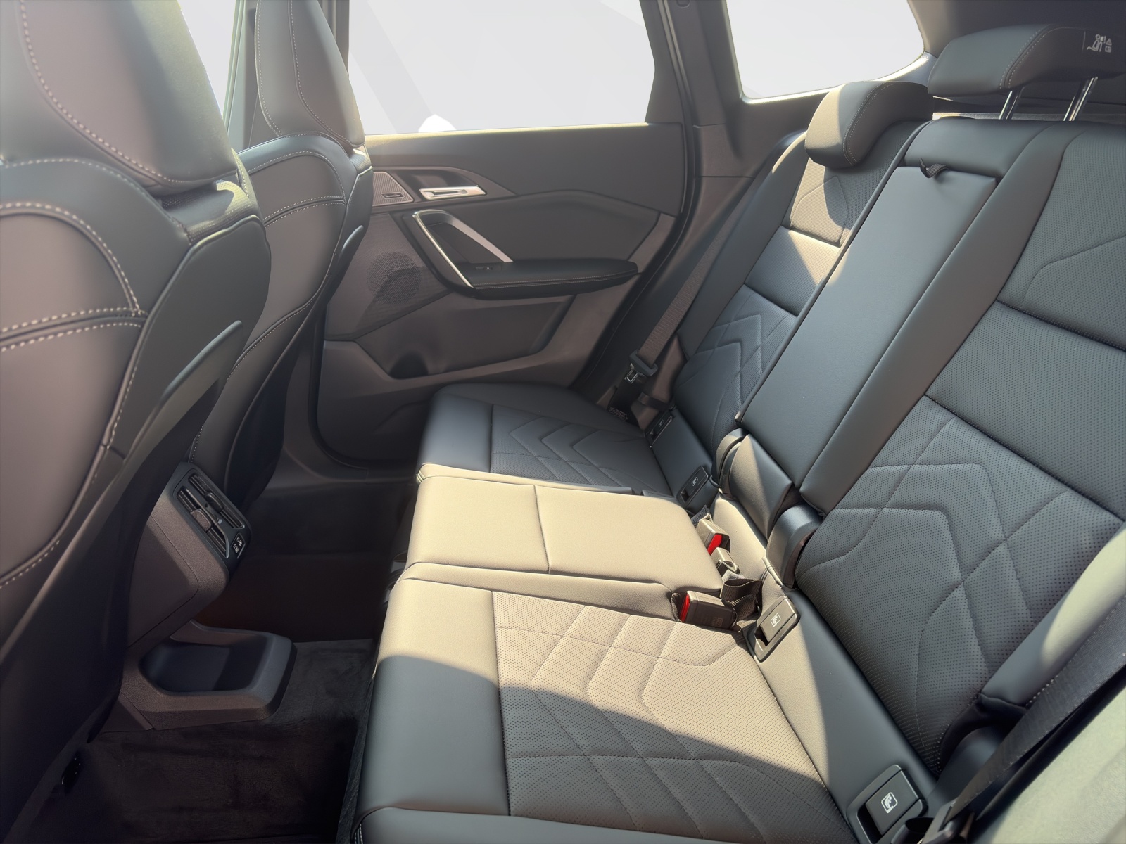 BMW X1 23i xDrive-image-18