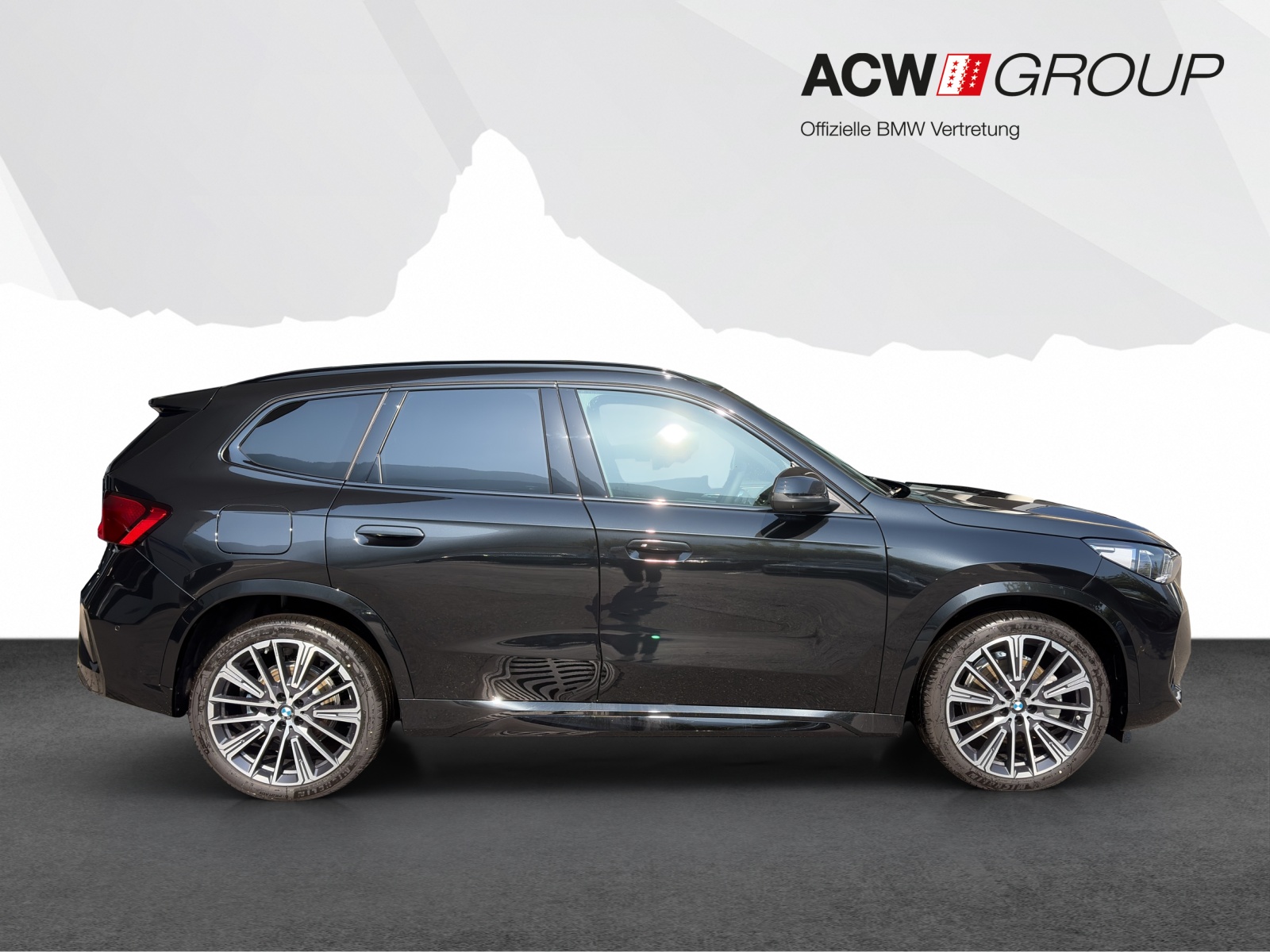 BMW X1 23i xDrive-image-5