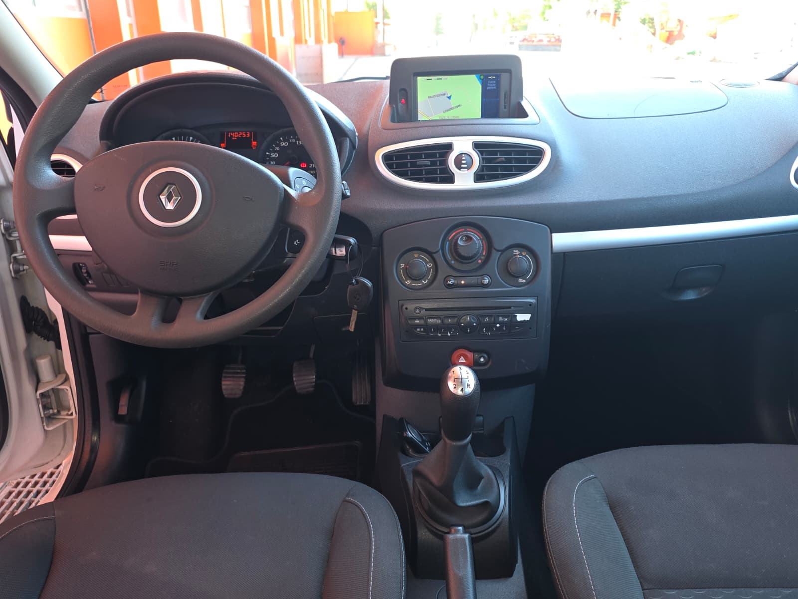 RENAULT Clio 1.2 16V Expression-showroom-element-3
