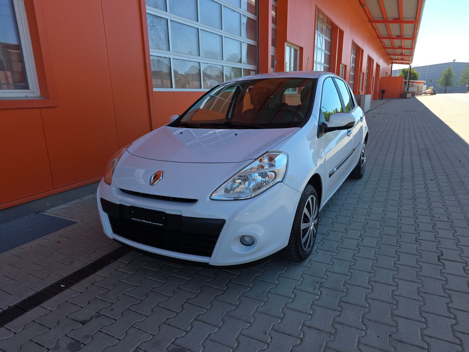 RENAULT Clio 1.2 16V Expression-showroom-element-2