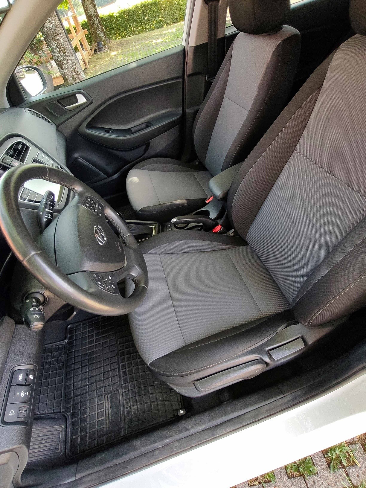 HYUNDAI i20 Active 1.0 T-GDi Amplia DCT-showroom-element-3