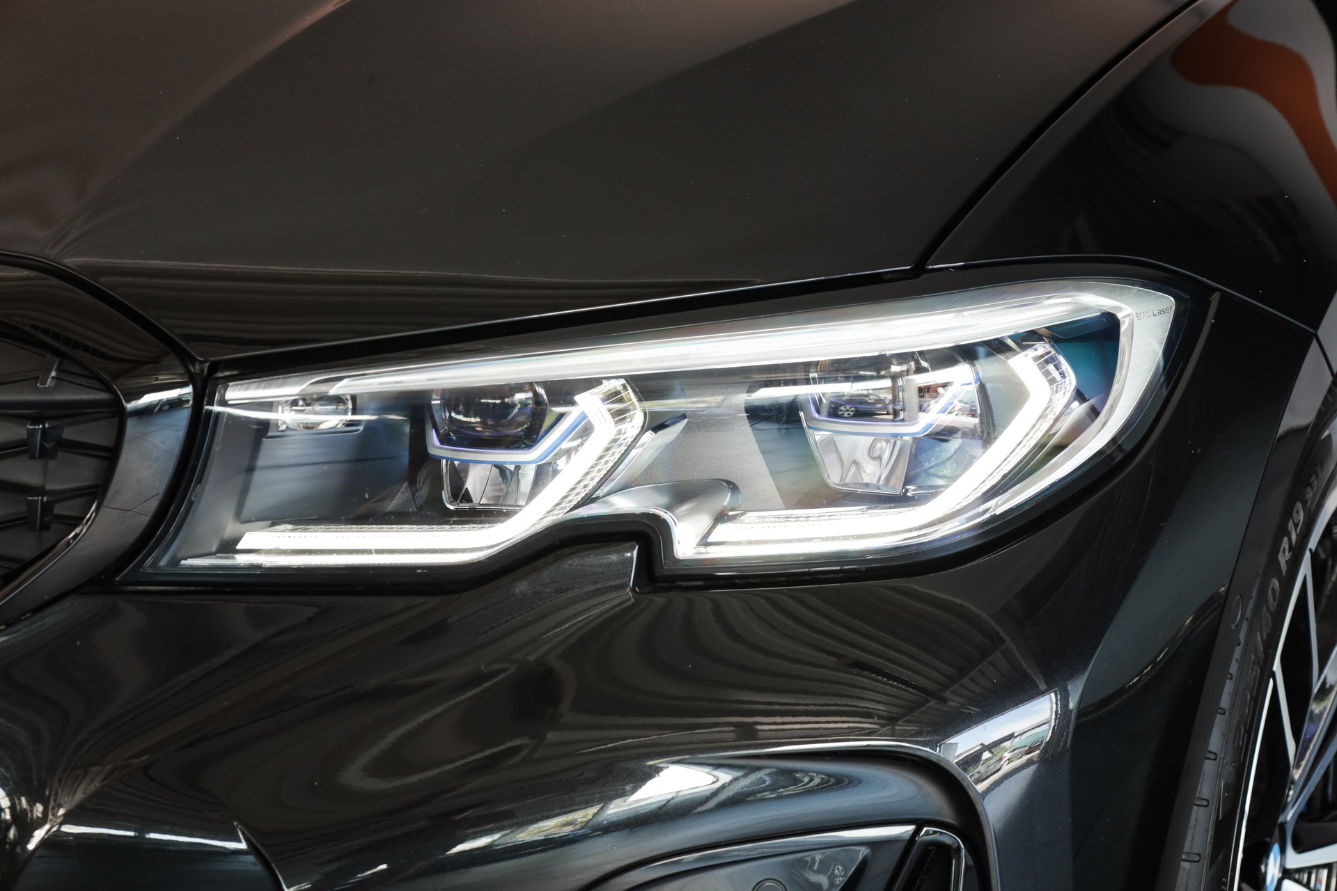 BMW M340d xDrive 48V Touring Steptronic Sport-image-6