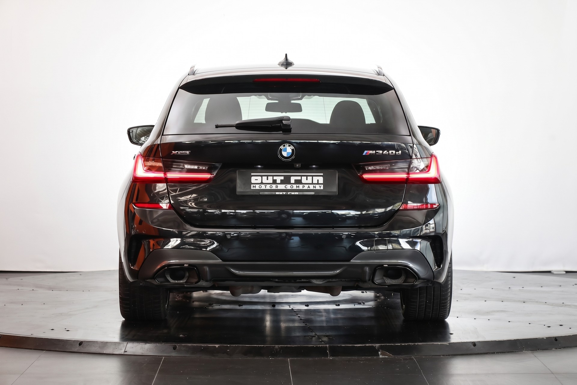 BMW M340d xDrive 48V Touring Steptronic Sport-showroom-element-2