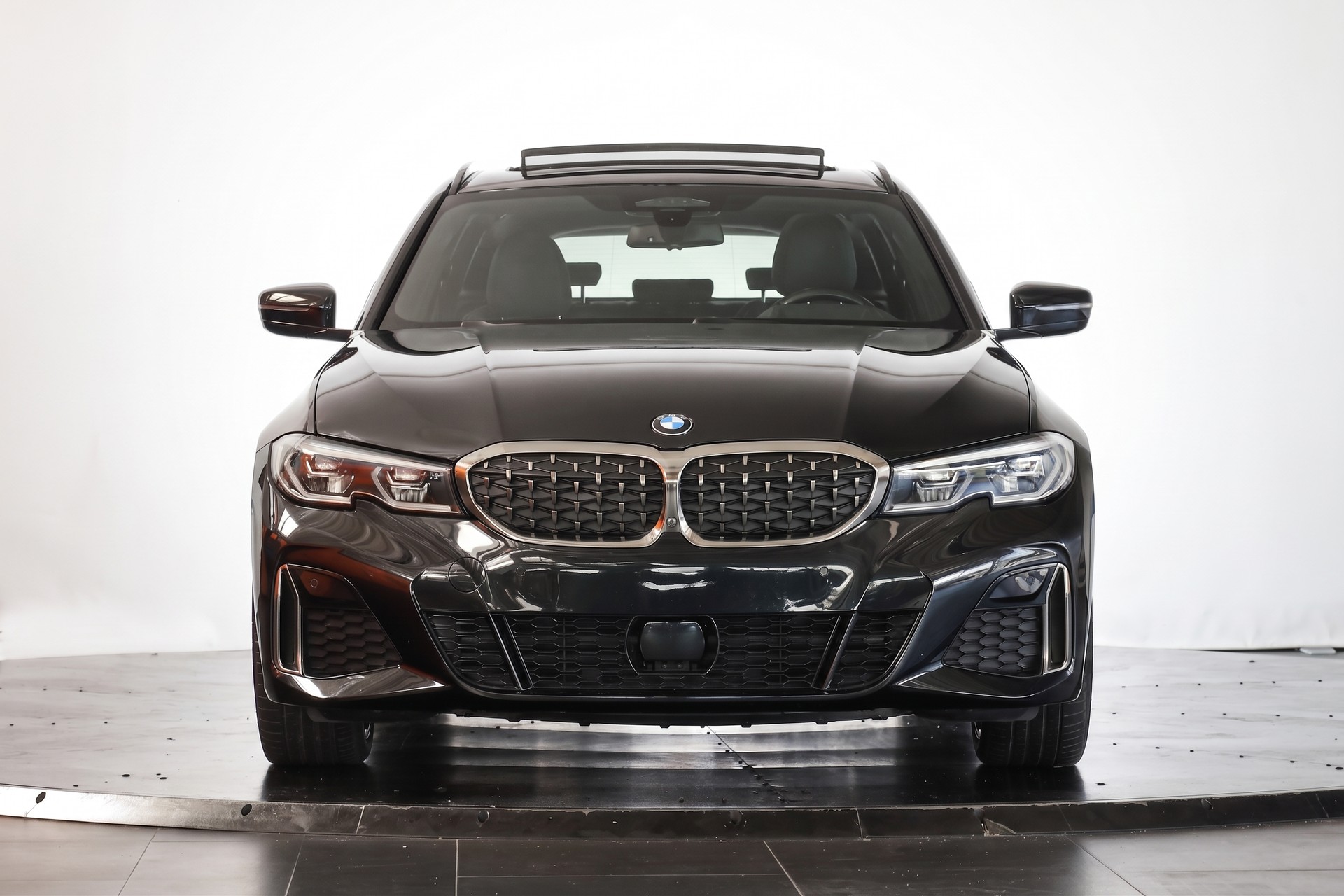 BMW M340d xDrive 48V Touring Steptronic Sport-showroom-element-1