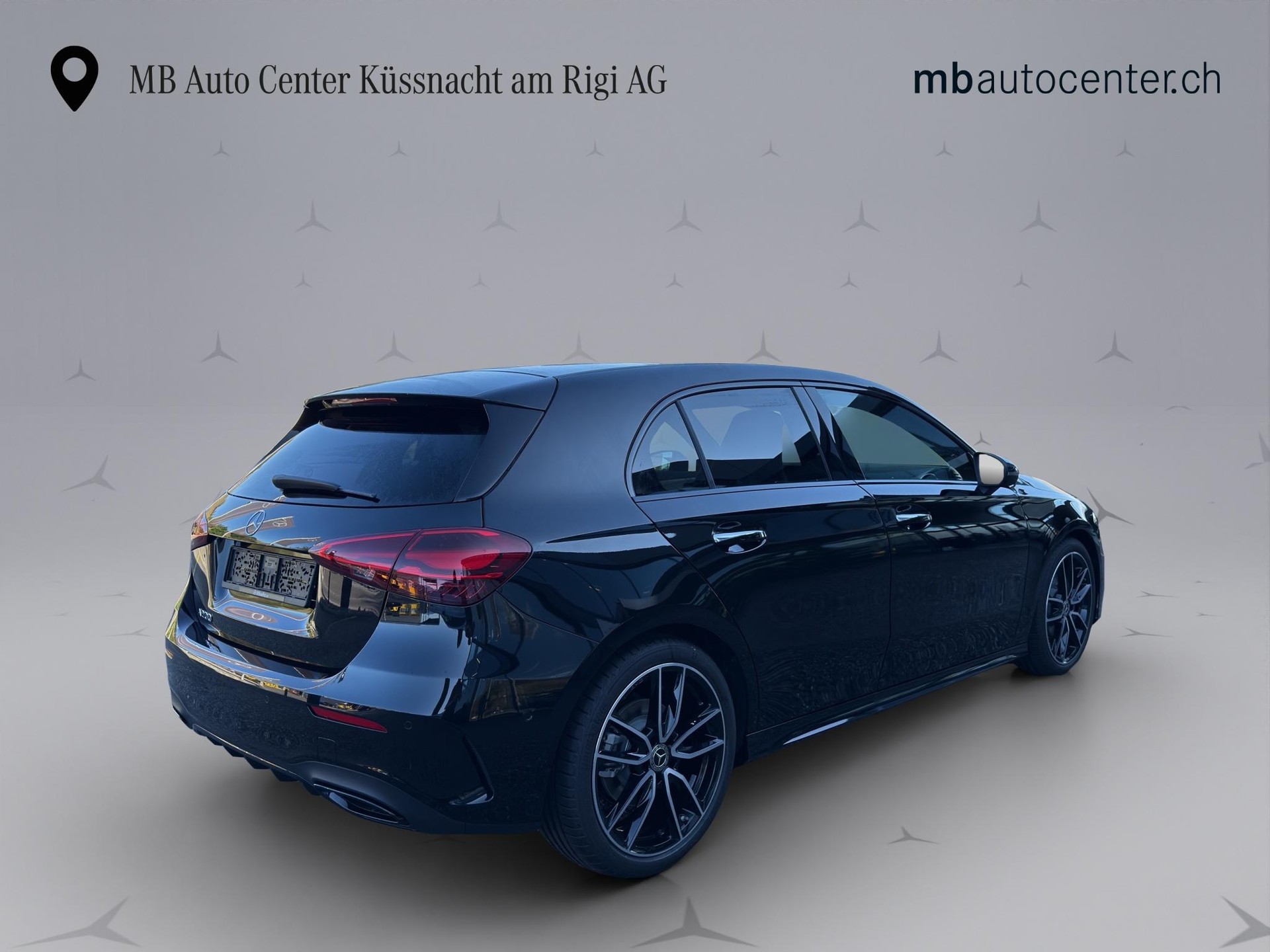 MERCEDES-BENZ A 200 AMG Line-image-5