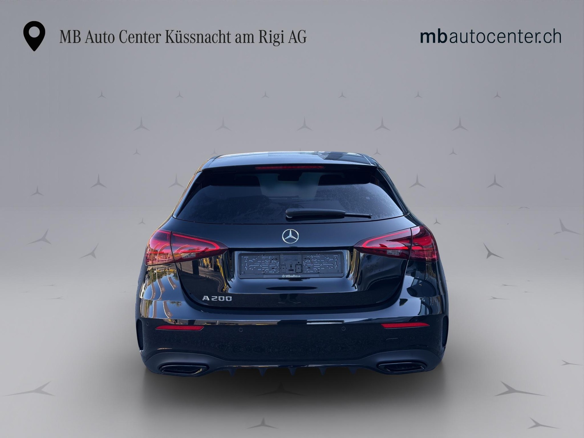 MERCEDES-BENZ A 200 AMG Line-image-4