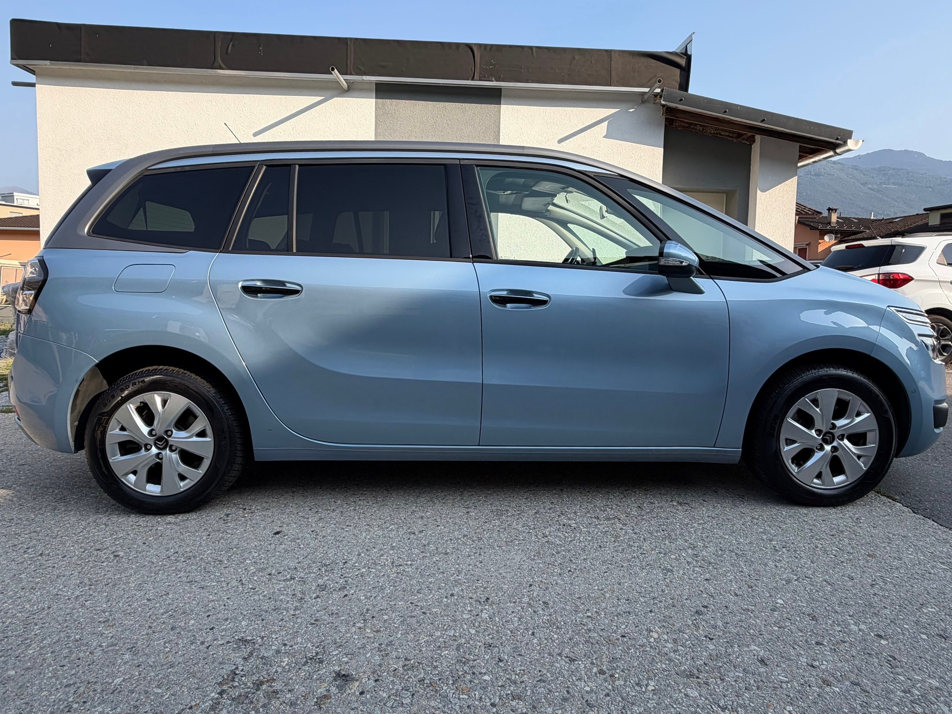 CITROEN Grand C4 Picasso 1.6i Intensive 7 POSTI-image-4