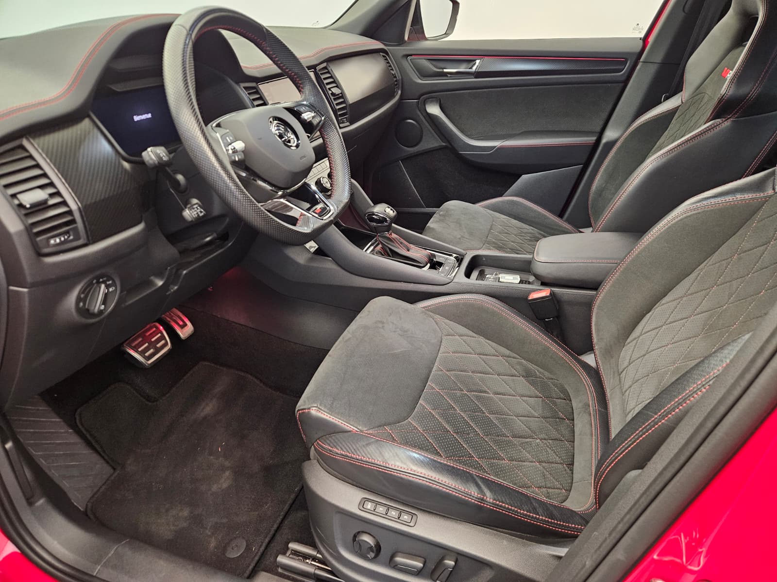 SKODA Kodiaq 2.0 TSI 4x4 RS-image-10