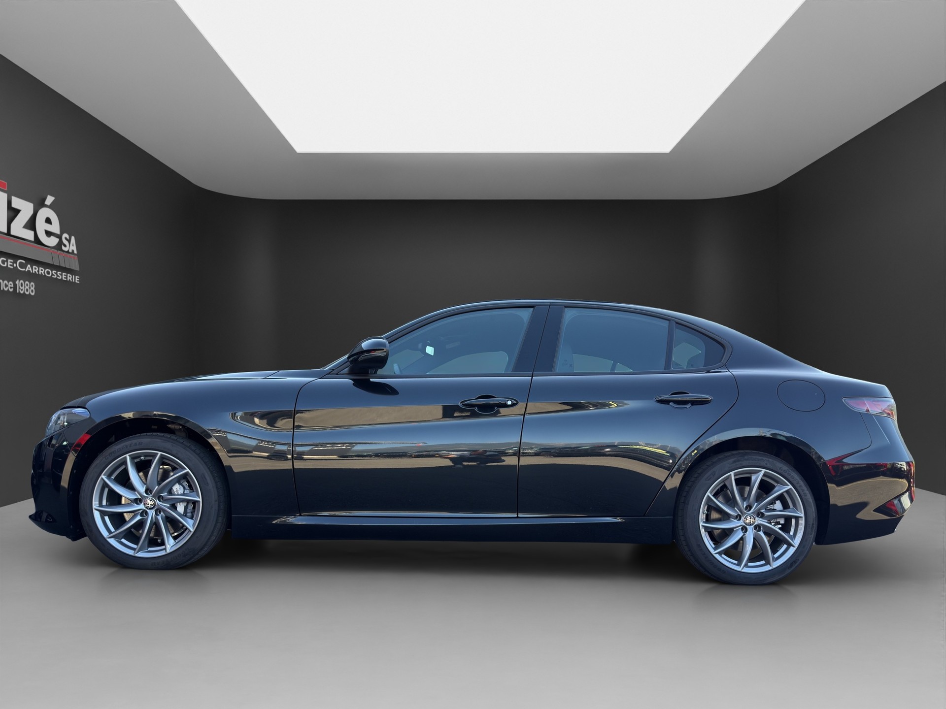 ALFA ROMEO Giulia 2.0 Sprint Q4 AT8-showroom-element-3