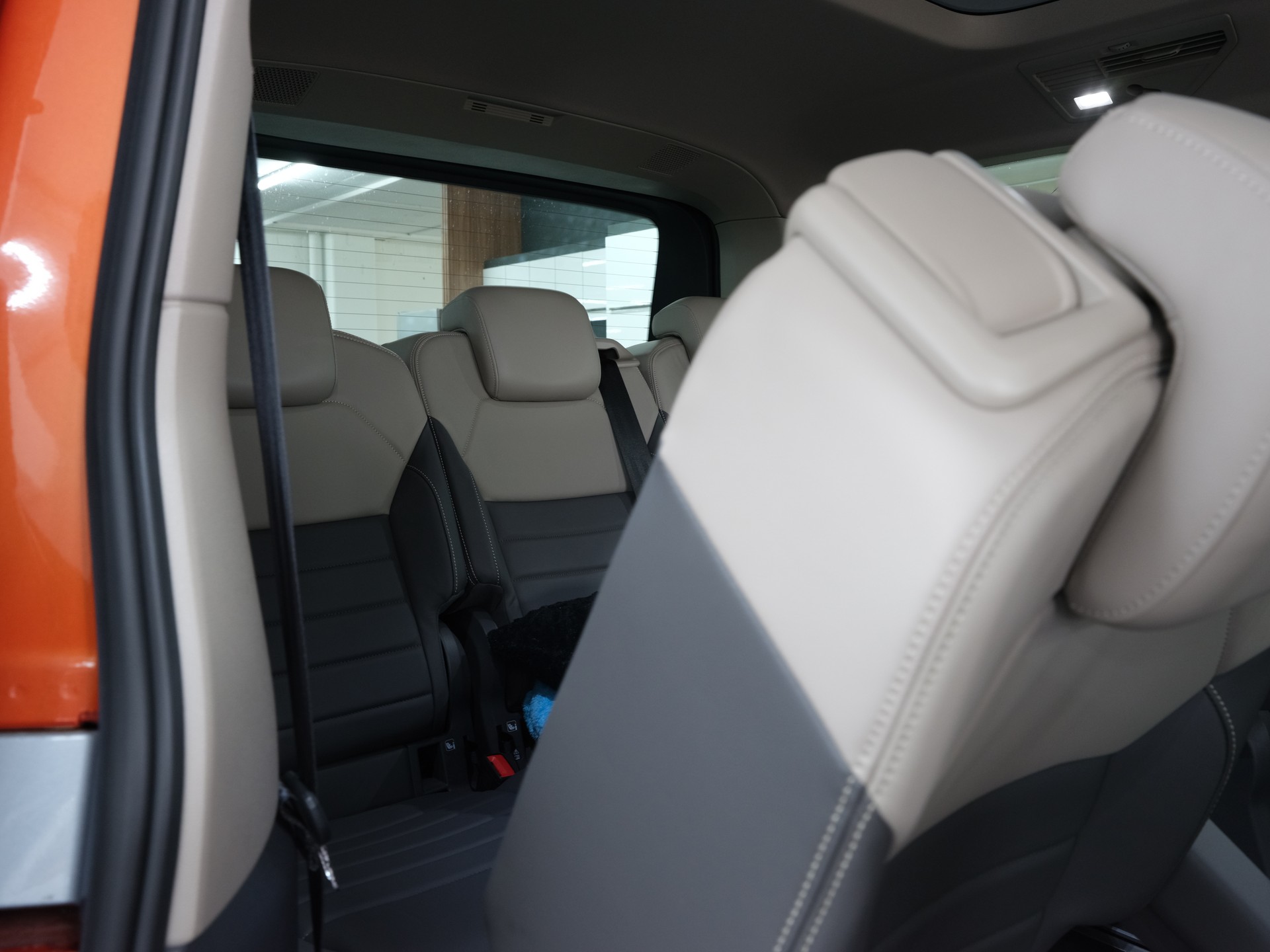 VW Multivan 2.0 TSI Life DSG Lang *Panorama* *360 Kamera* *Vollausstattung*-image-28