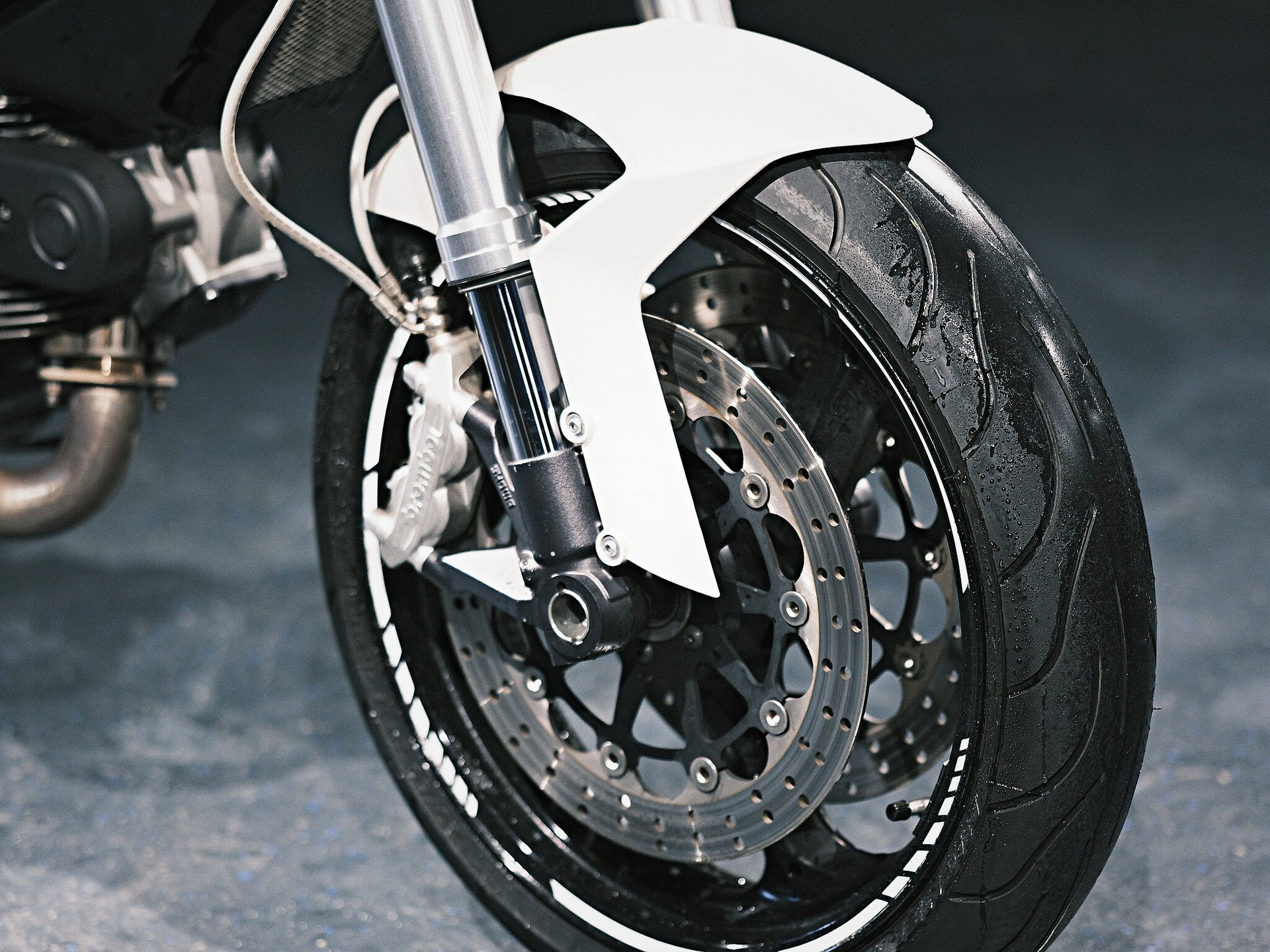 DUCATI Monster 696M plus-image-14