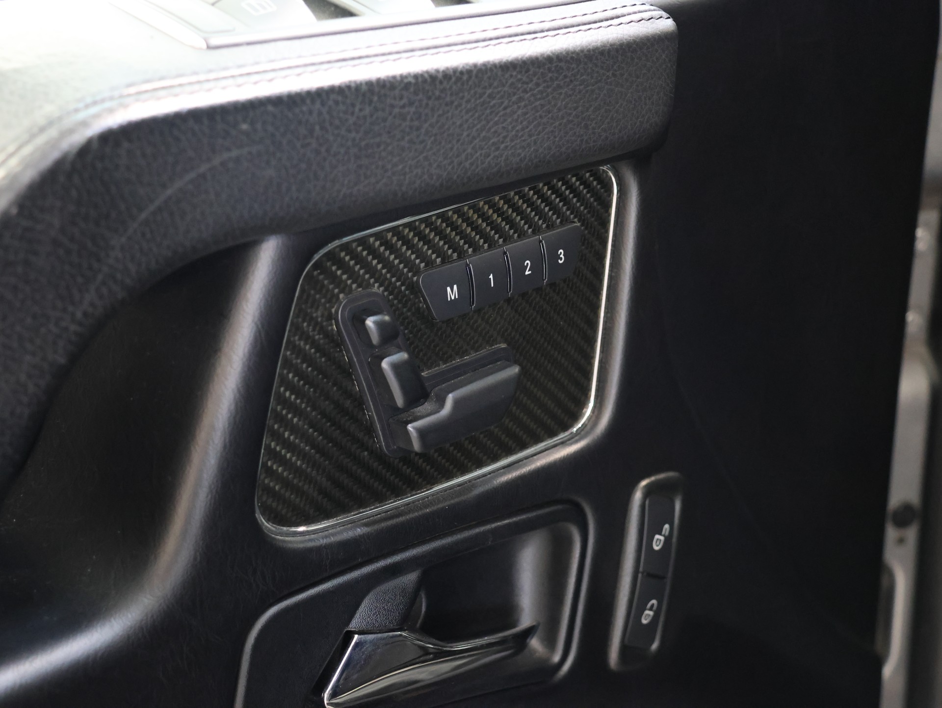 MERCEDES-BENZ G 63 AMG Speedshift Plus 7G-Tronic *LANG*-image-11