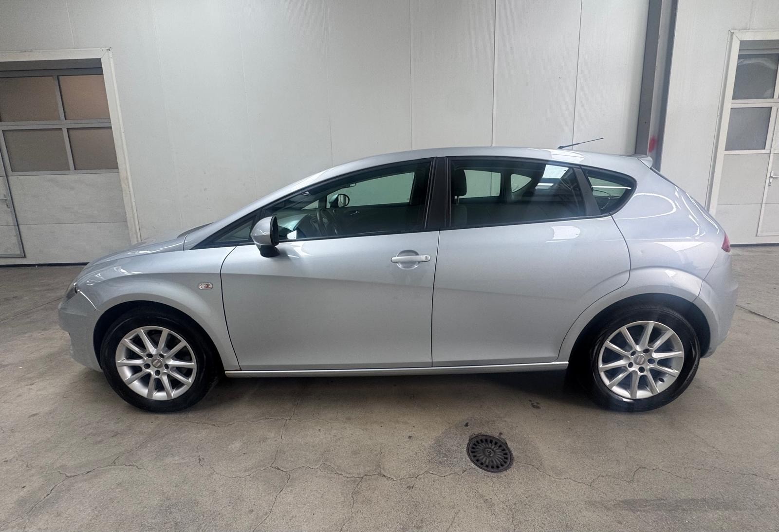 SEAT Leon 1.4 TSI Style-showroom-element-1