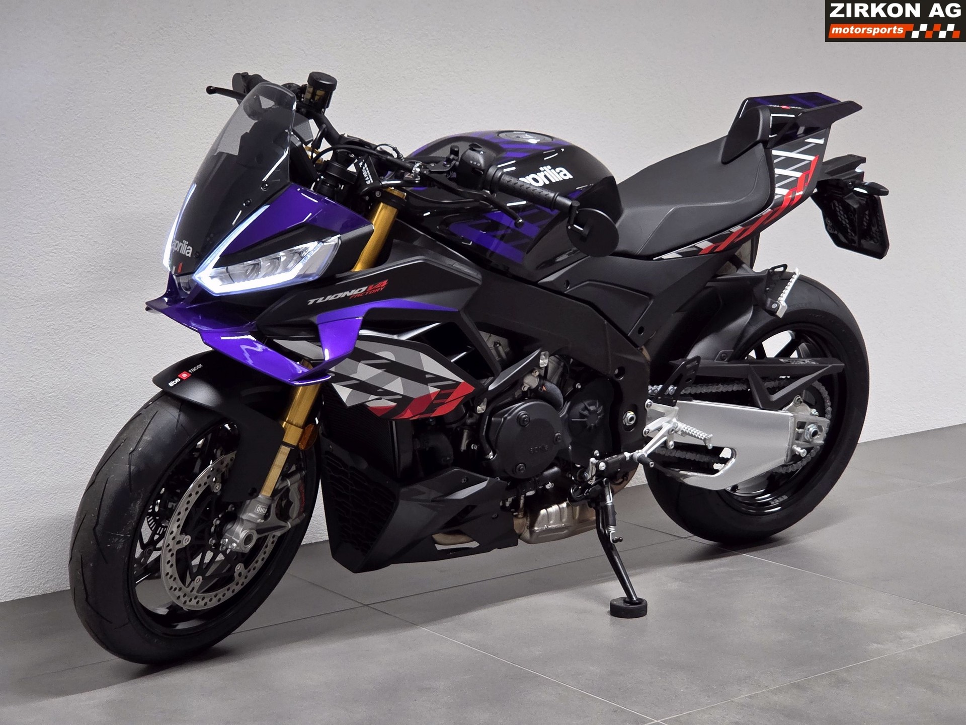 APRILIA Tuono V4 1100 E5+ Factory Essenza II-image-8