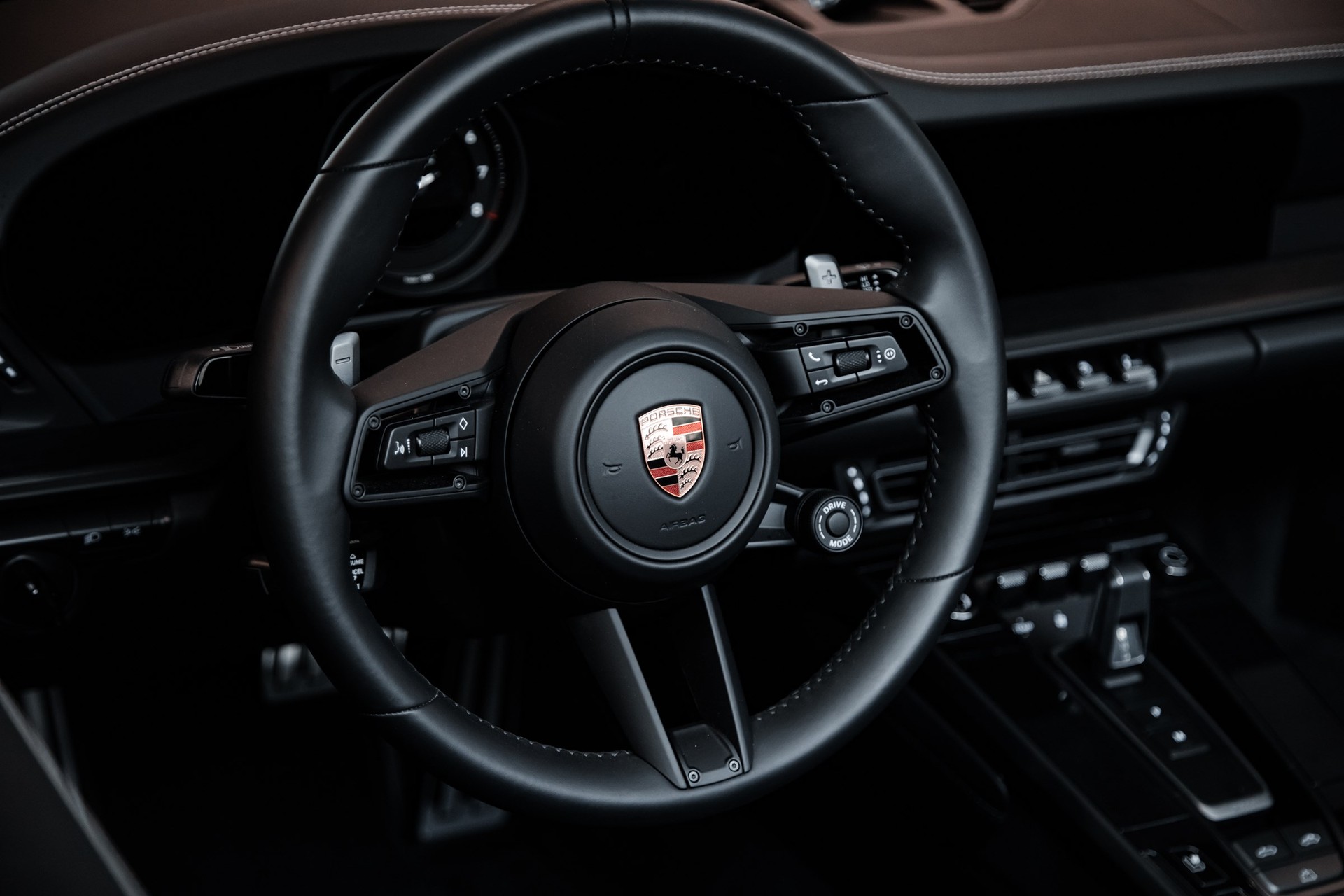 PORSCHE 911 Carrera 4 GTS Widebody PDK-image-16