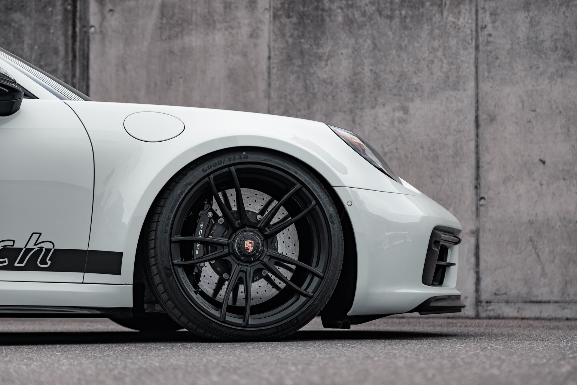 PORSCHE 911 Carrera 4 GTS Widebody PDK-image-6