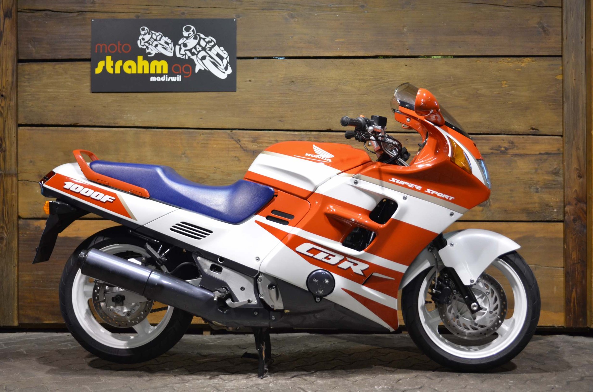 HONDA CBR1000F-image-0