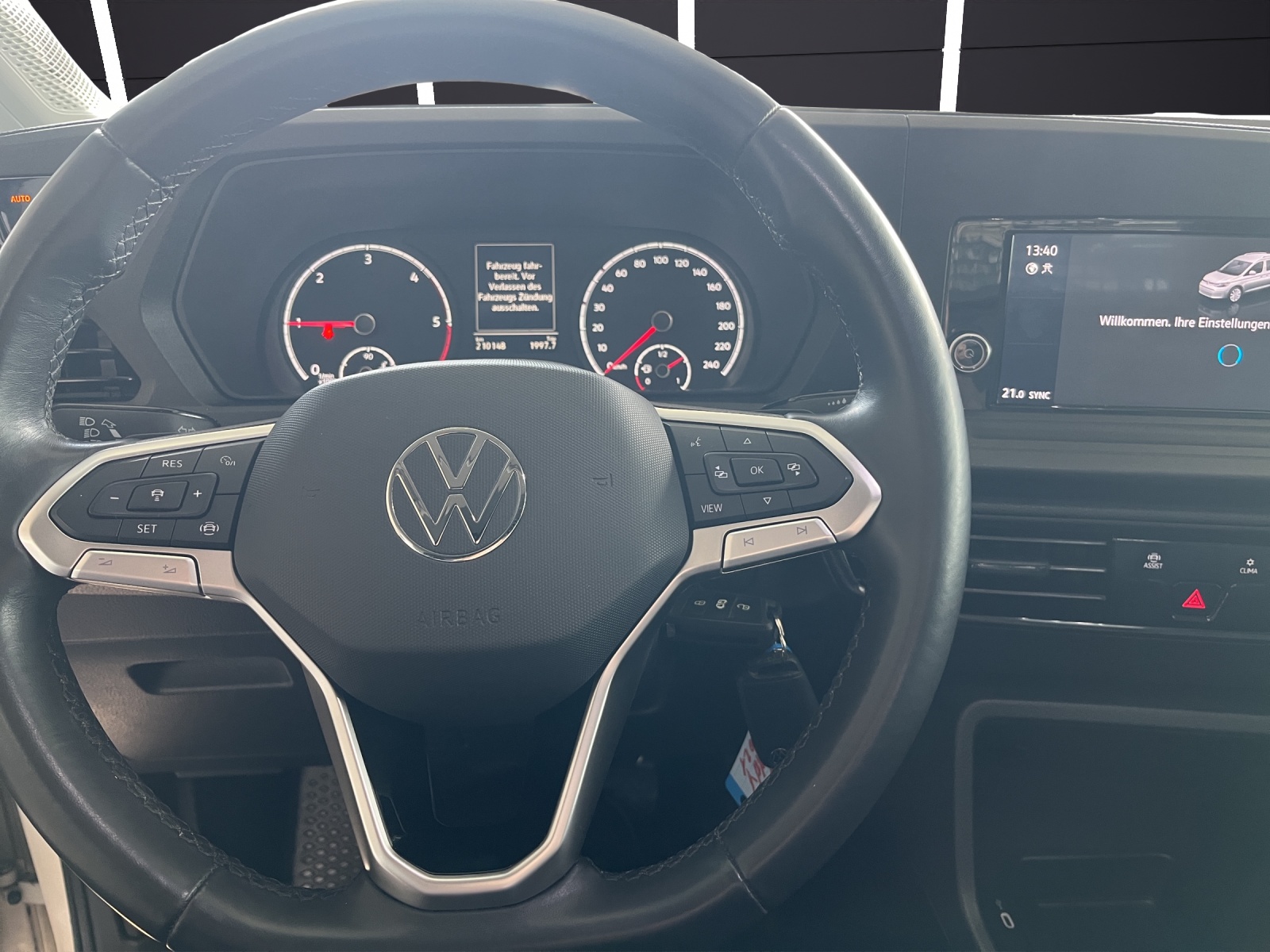 VW Caddy Cargo 2.0TDI DSG-image-4