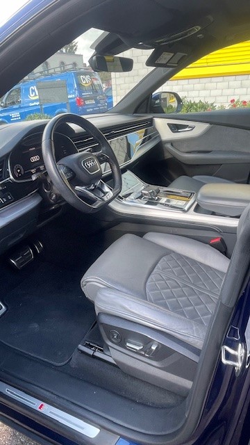 AUDI Q8 55 TFSI quattro tiptronic-image-7