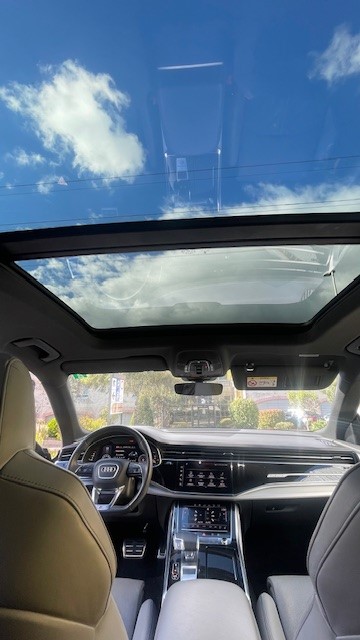 AUDI Q8 55 TFSI quattro tiptronic-image-10