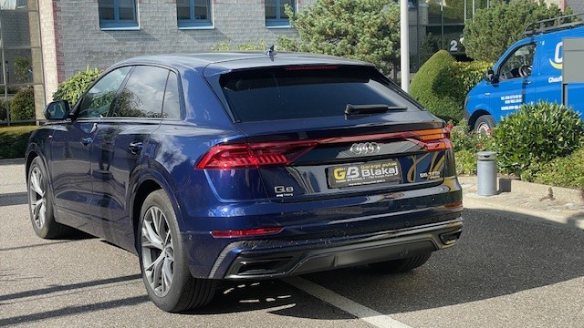 AUDI Q8 55 TFSI quattro tiptronic-image-4