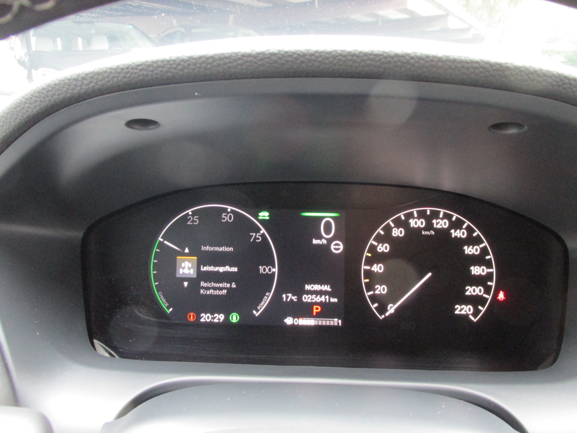 HONDA ZR-V 2.0i MMD Hybrid Sport Automatic-image-11