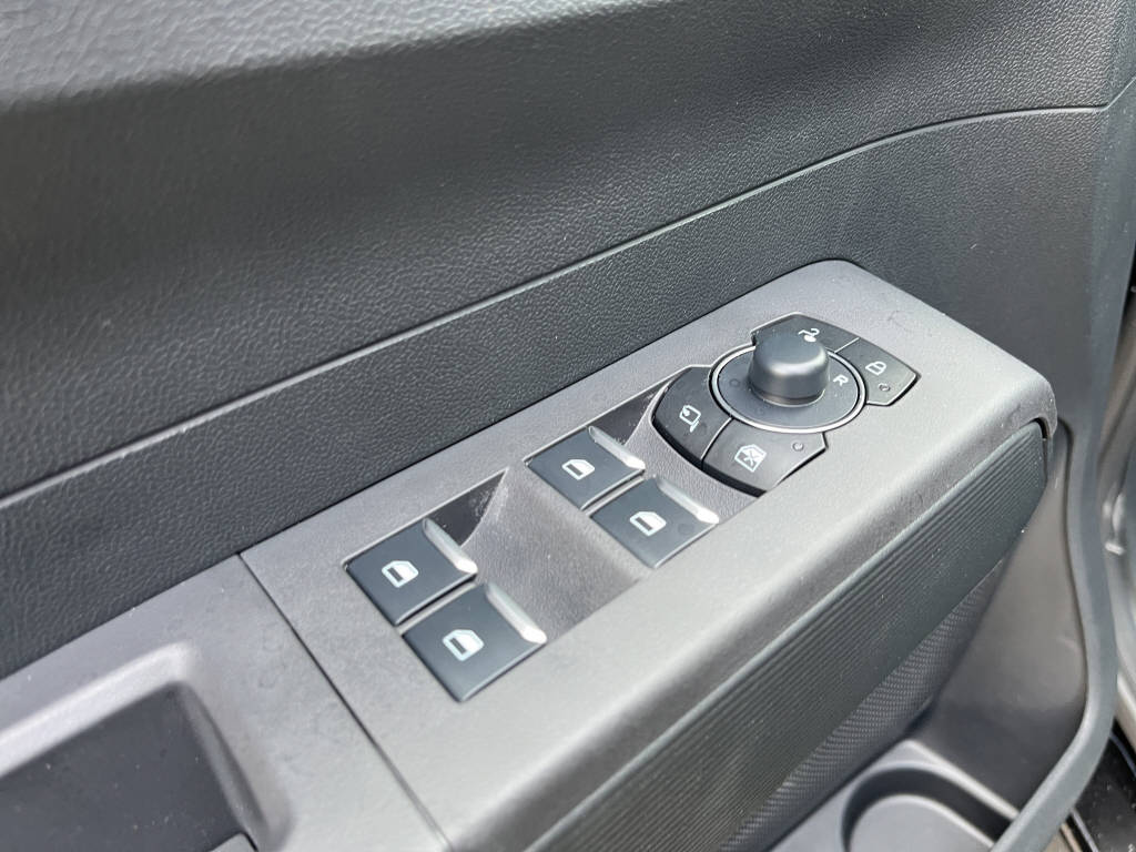 FORD TOURNEO COURIERier 1.0 EcoBoost Titanium-image-15