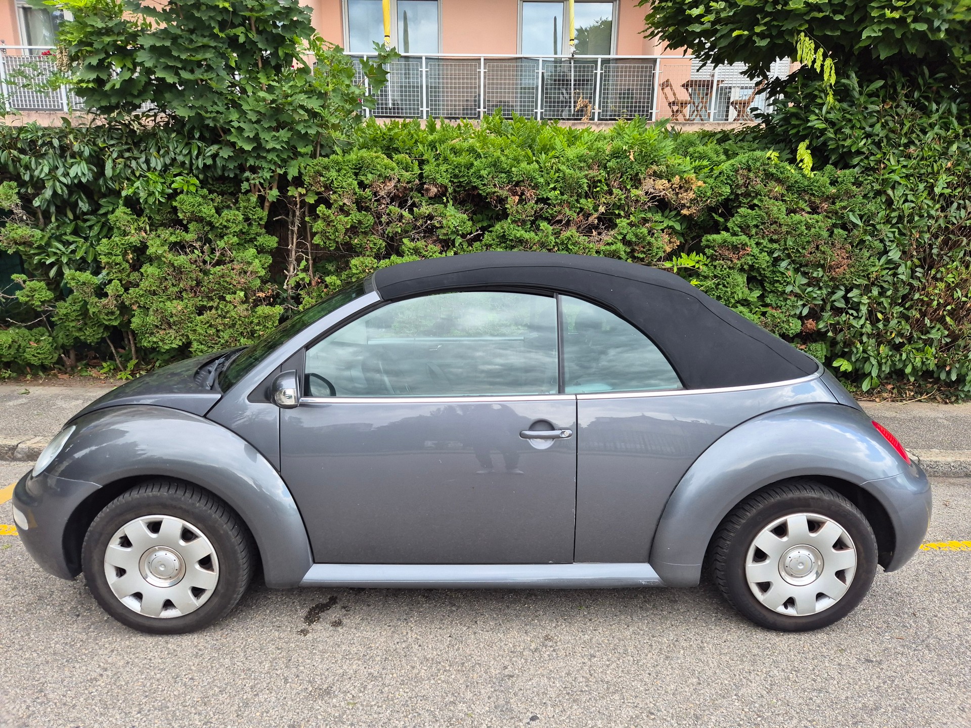 VW Beetle Cabrio 1.8 T-image-6
