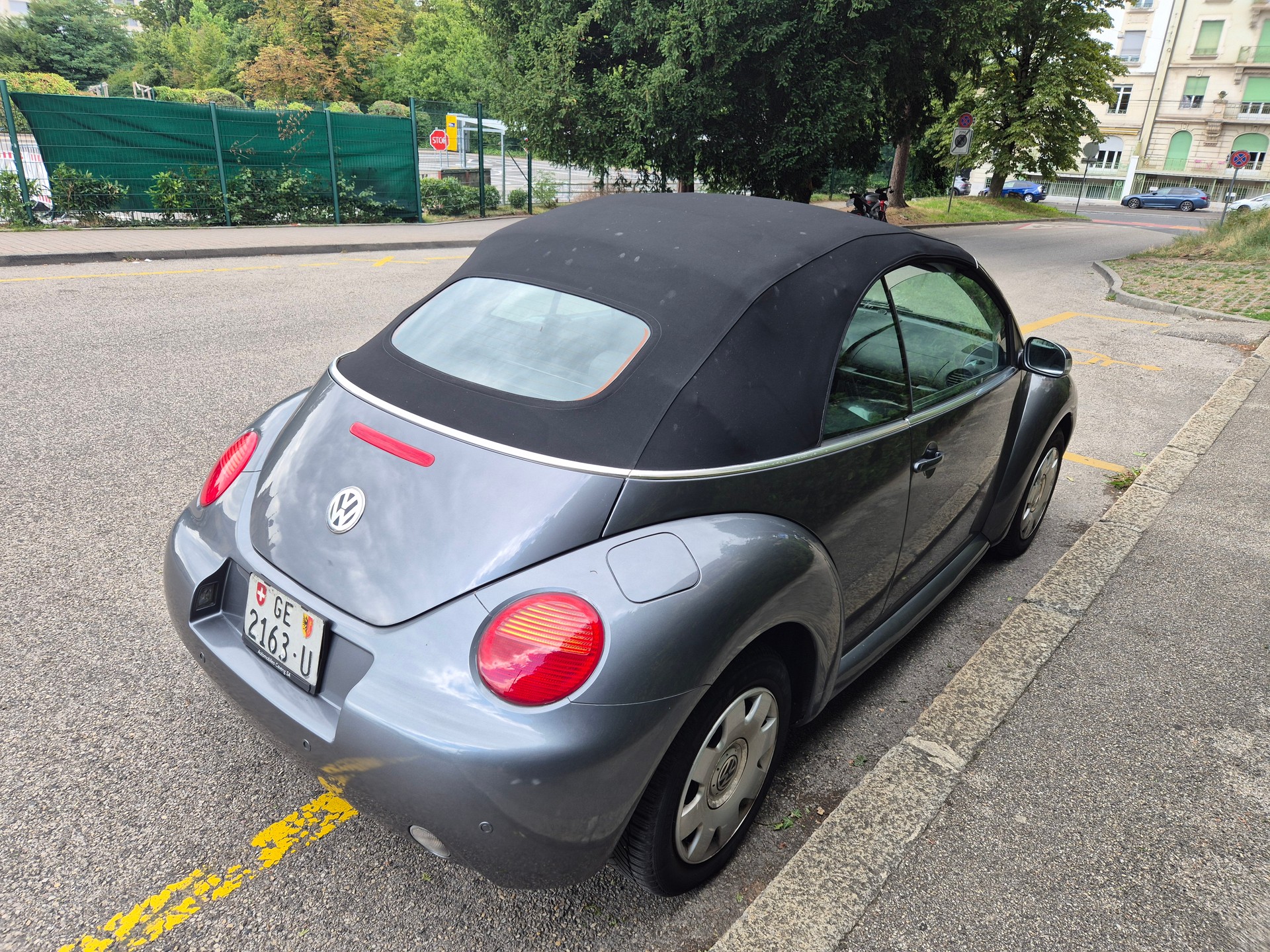 VW Beetle Cabrio 1.8 T-image-7