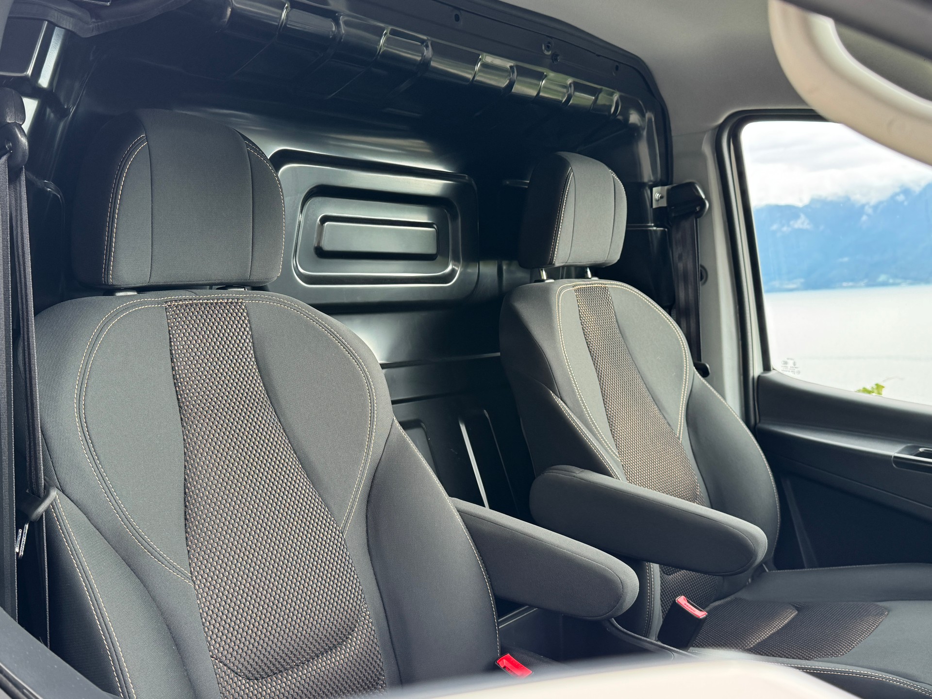 JAC M3EV-image-12