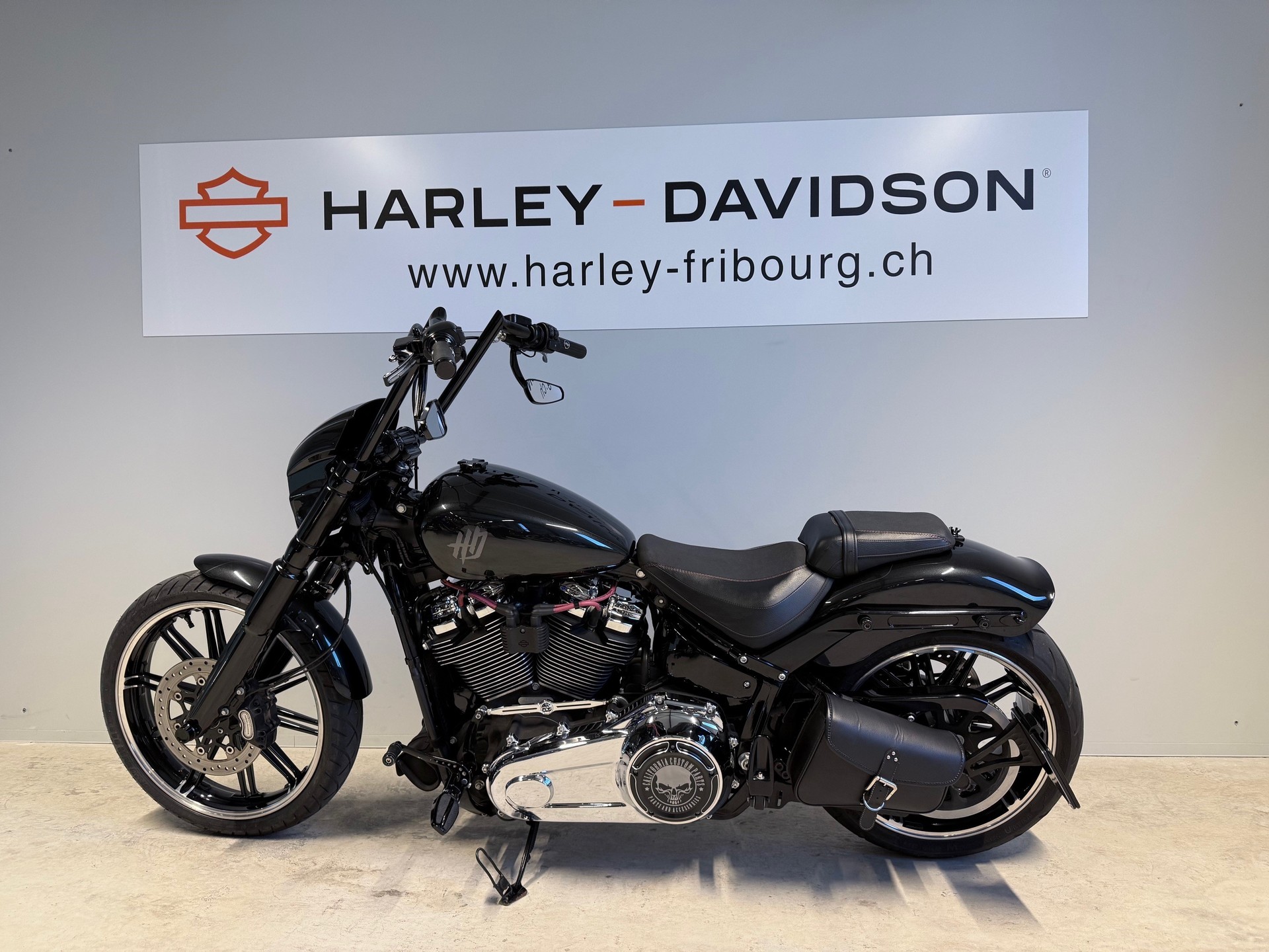 HARLEY-DAVIDSON FXBRS Breakout 114 ABS-image-3