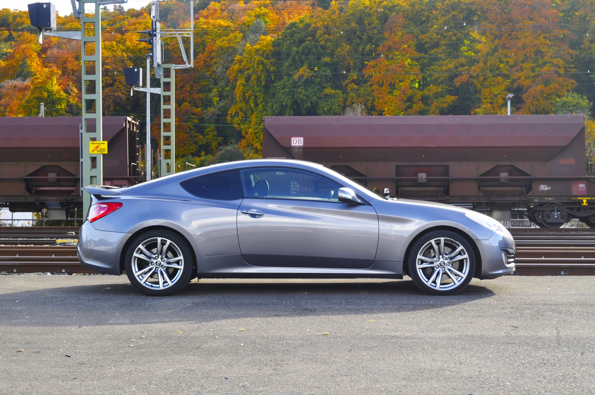 HYUNDAI Genesis 2.0 Turbo-image-3