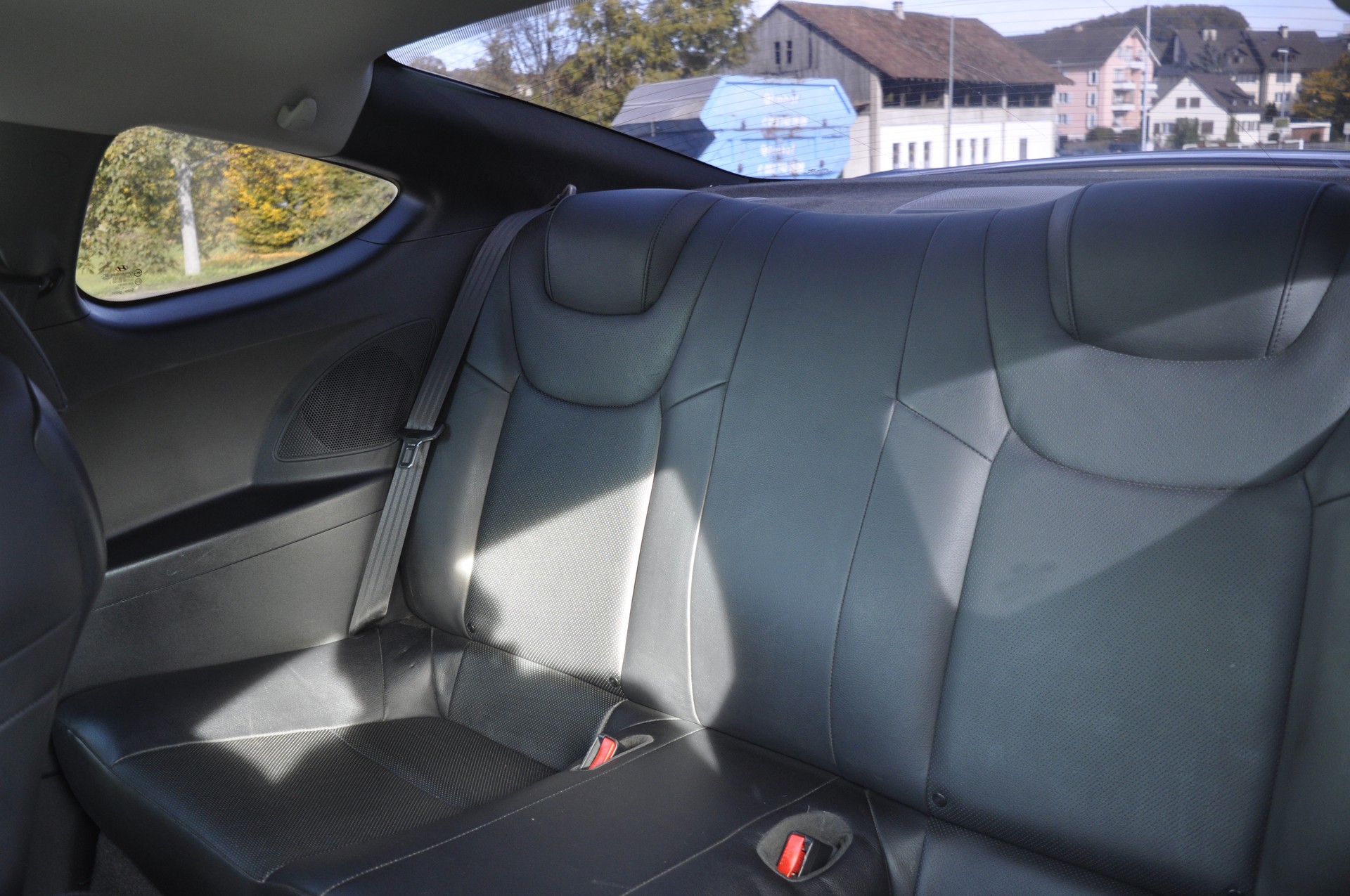 HYUNDAI Genesis 2.0 Turbo-image-8