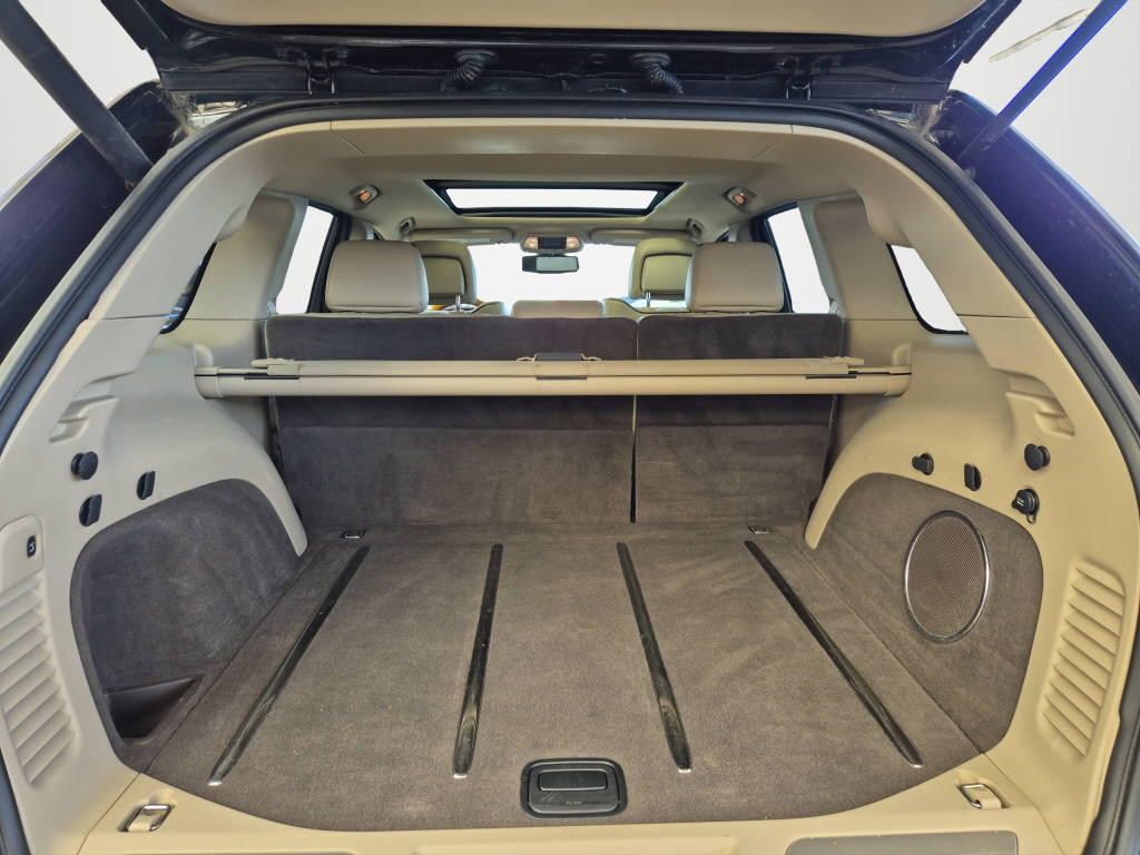 JEEP Grand Cherokee 3.0 CRD Overland Automatic-image-14