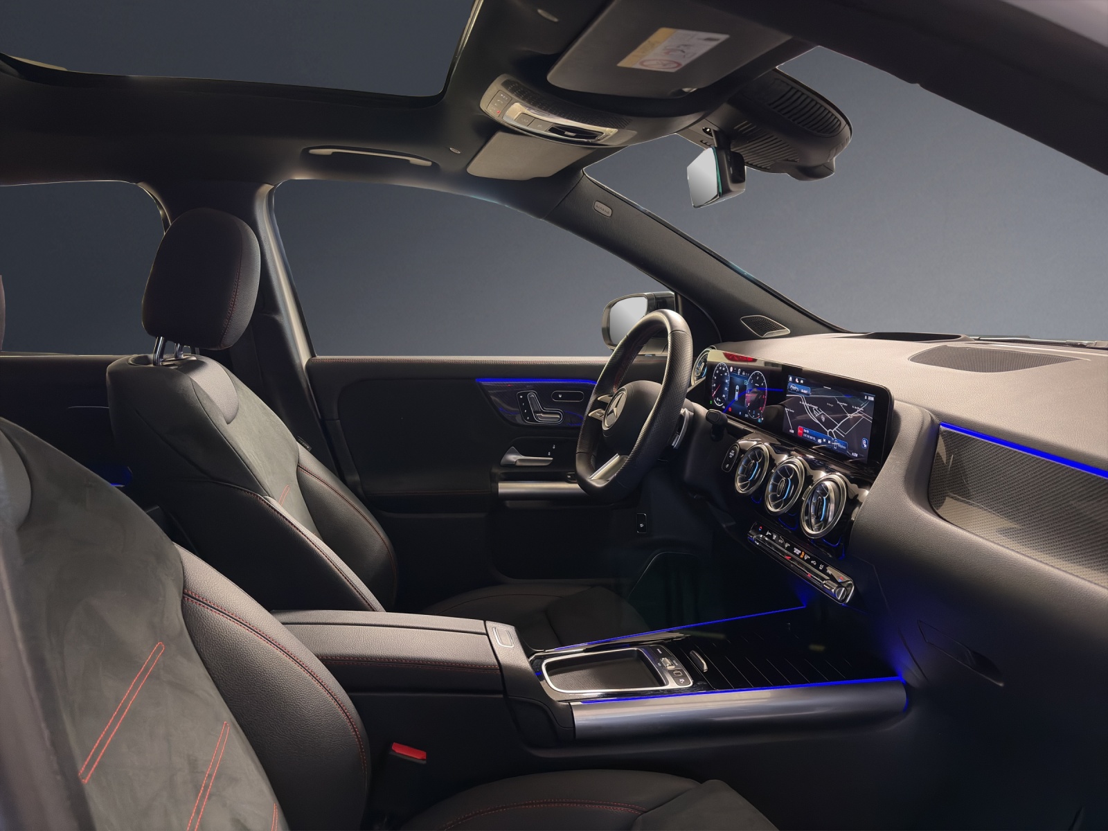 MERCEDES-BENZ GLA 220d 4Matic 8G-DCT-image-9