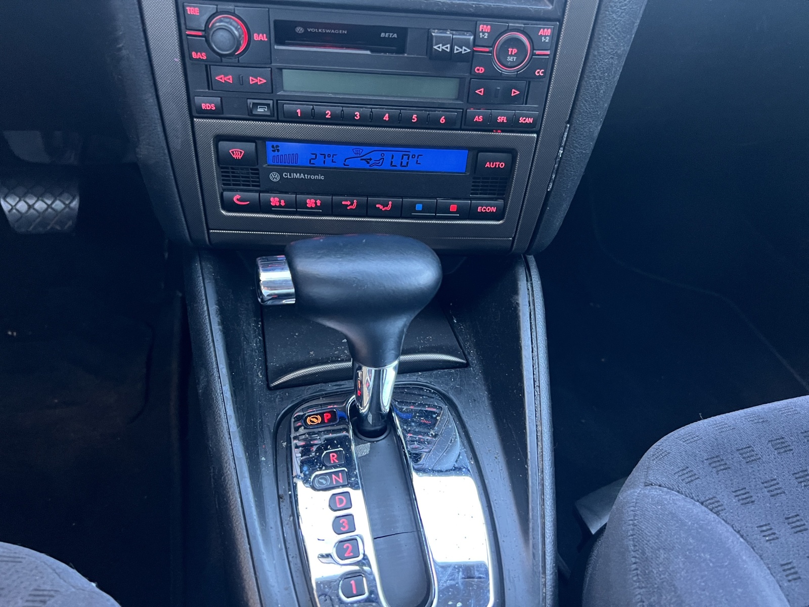 VW Bora Variant 2.0 Comfortline-image-12