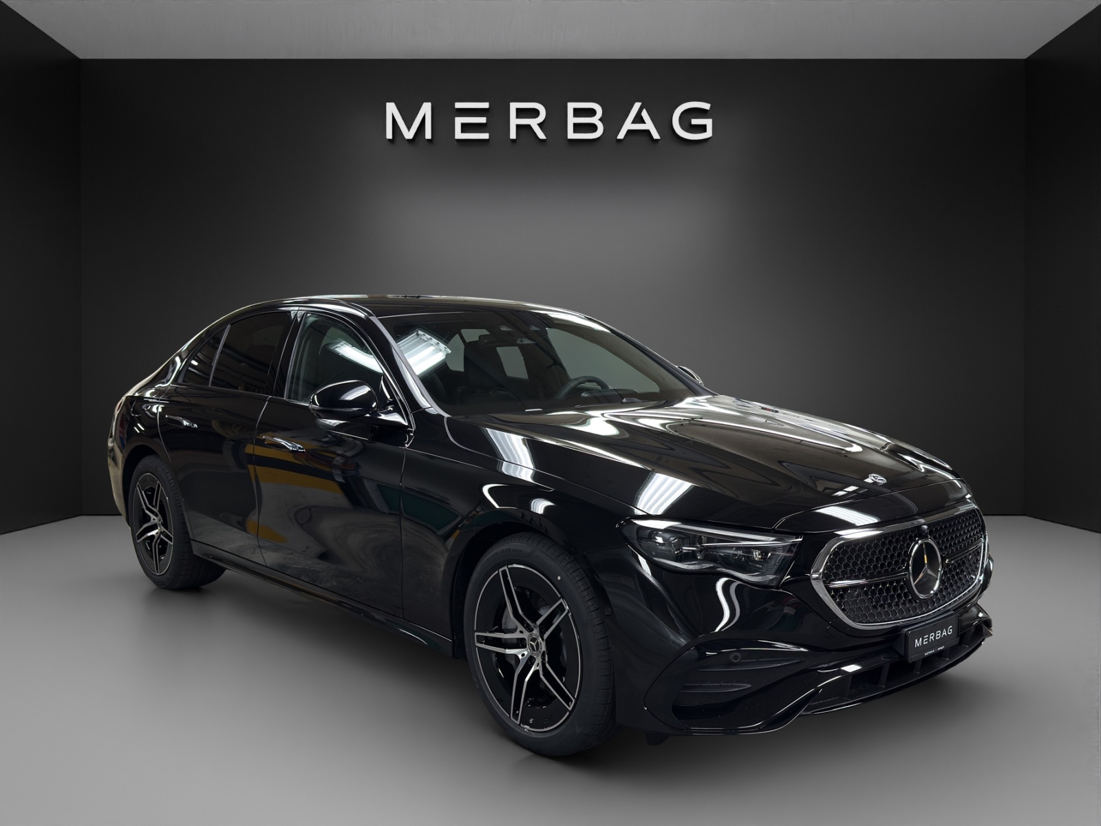 MERCEDES-BENZ E 220 d 4Matic 9G-Tronic-image-5