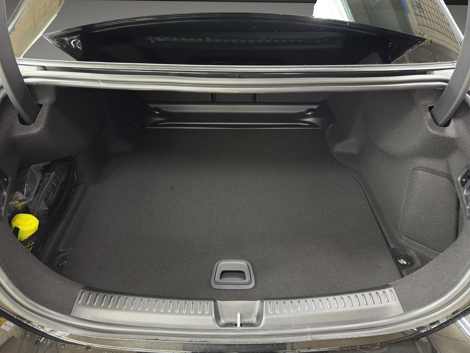 MERCEDES-BENZ E 220 d 4Matic 9G-Tronic-image-8