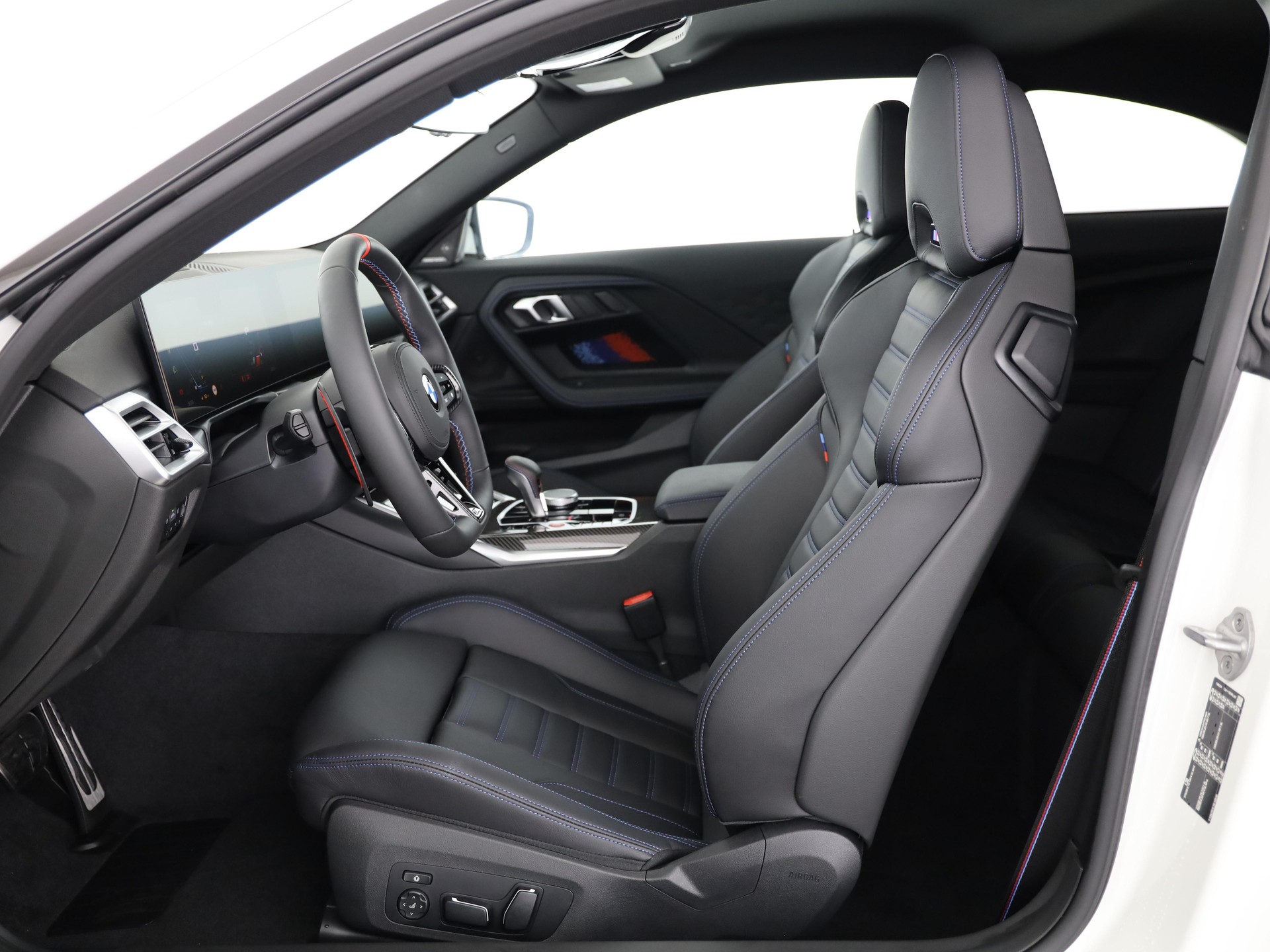 BMW M2 Coupé-showroom-element-3